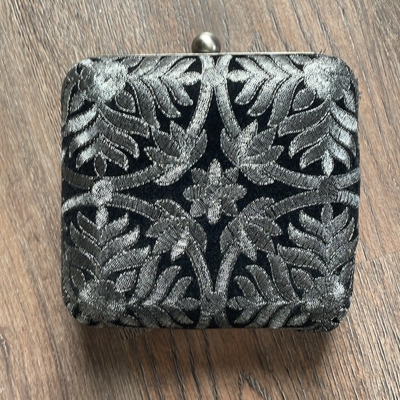 🌟HP🌟 ASOS Park Lane Hand-Embroidered Evening Bag - Picture 7 of 12